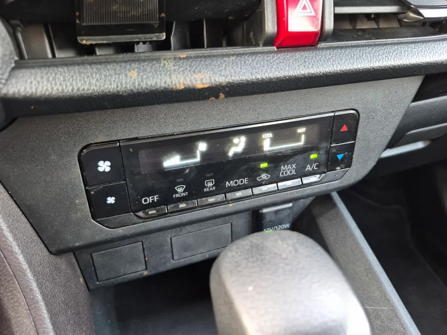 تويوتا يارس Y 2023 