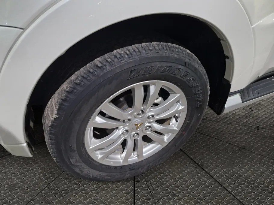 2022 Mitsubishi Pajero GLS 3Doors 