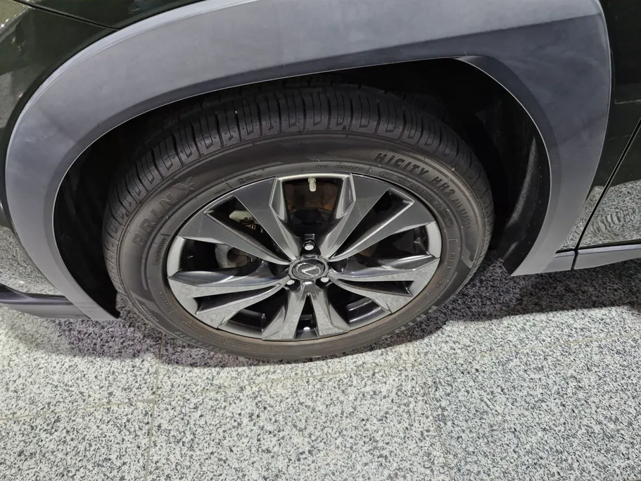 لكزس UX 200 F-Sport  2023 