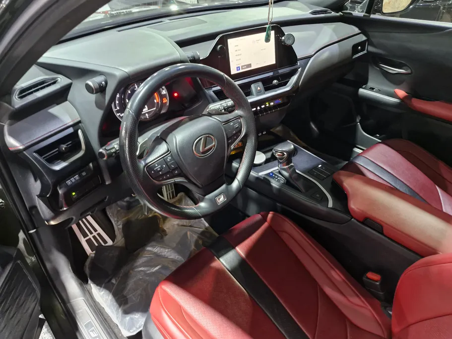 لكزس UX 200 F-Sport  2023 