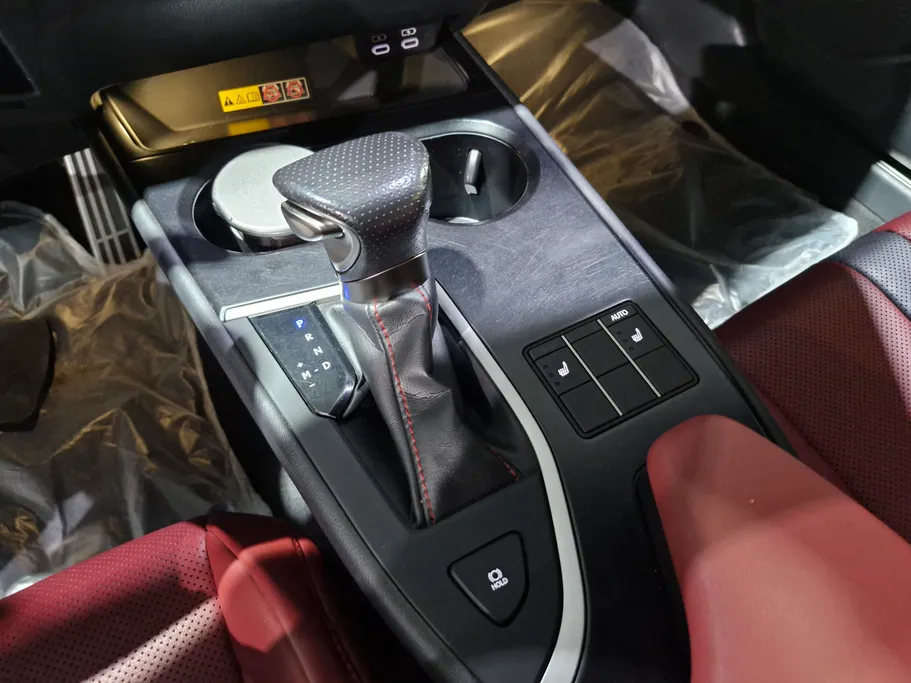 لكزس UX 200 F-Sport  2023 