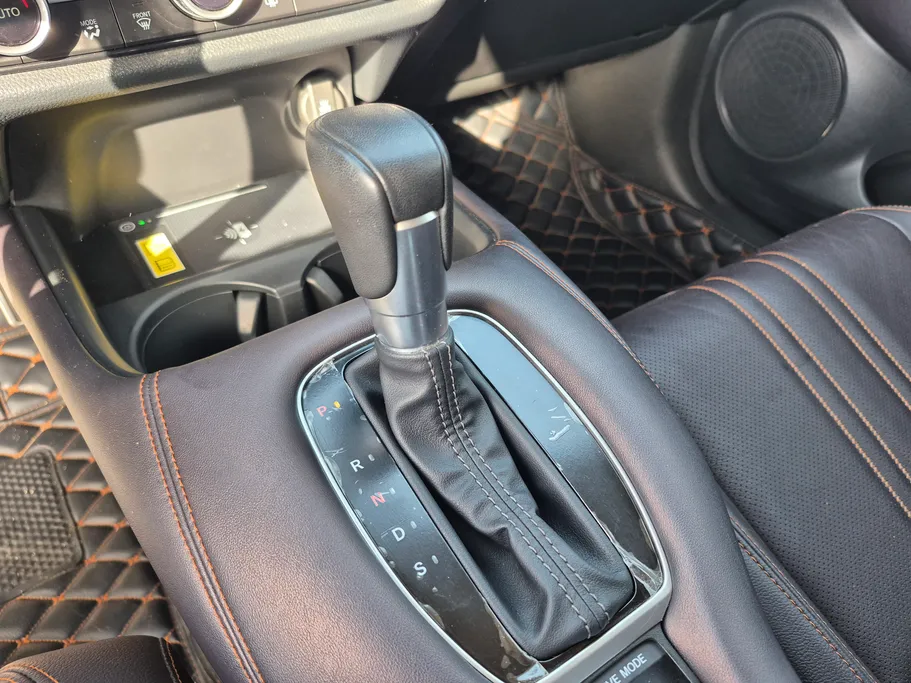 هوندا ZR-V اي اكس 2024 