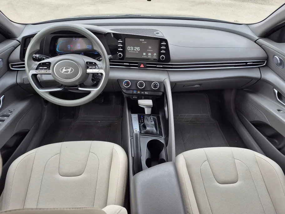 2024 Hyundai Elantra Fleet 