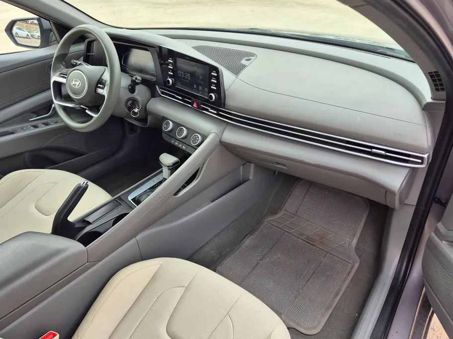 2024 Hyundai Elantra Fleet 