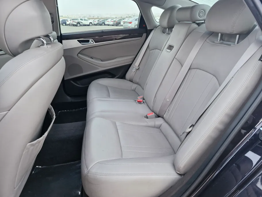 2017 Genesis G80 Premium 