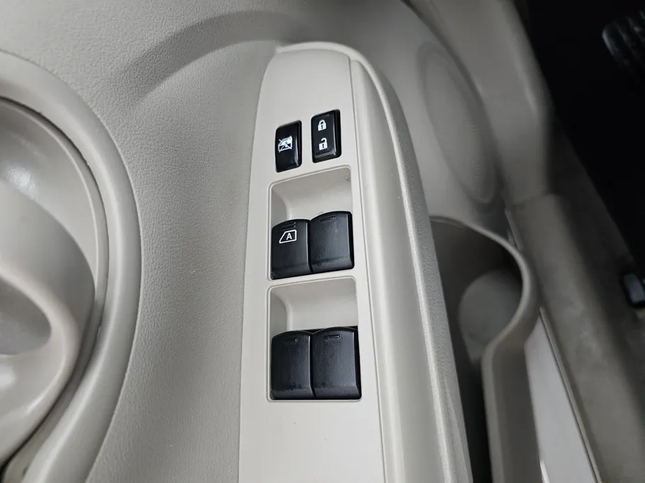 2023 Nissan Sunny SV Comfort 