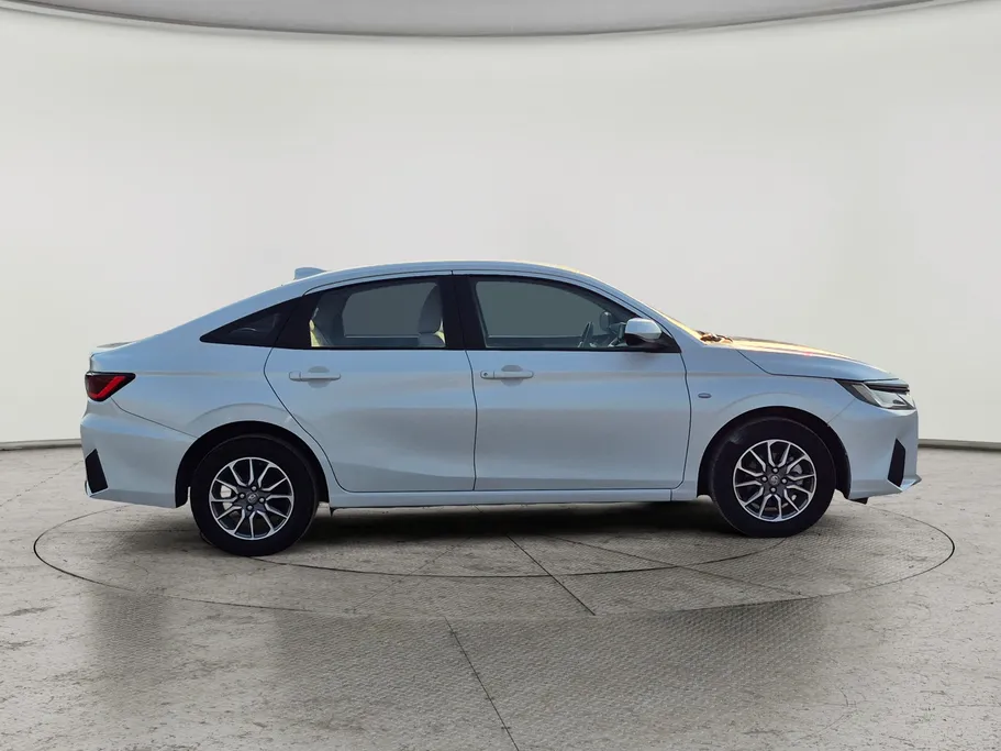 تويوتا يارس Y 2023 