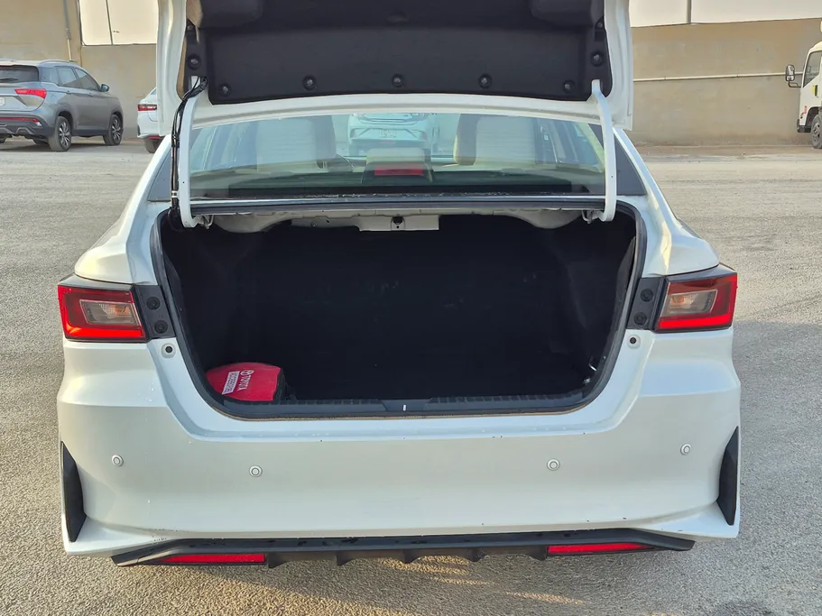 تويوتا يارس Y 2023 