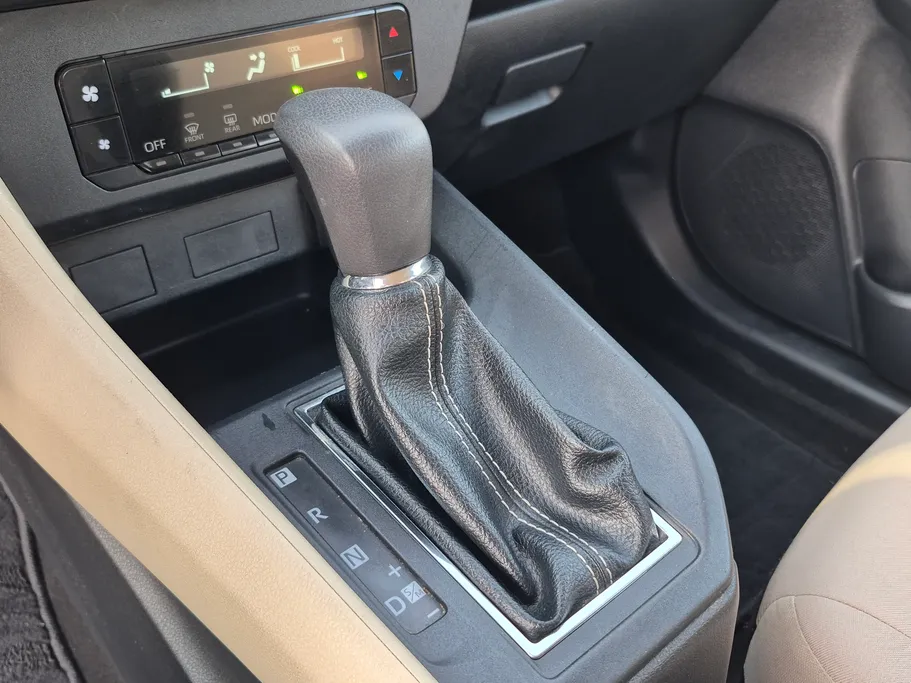 تويوتا يارس Y 2023 