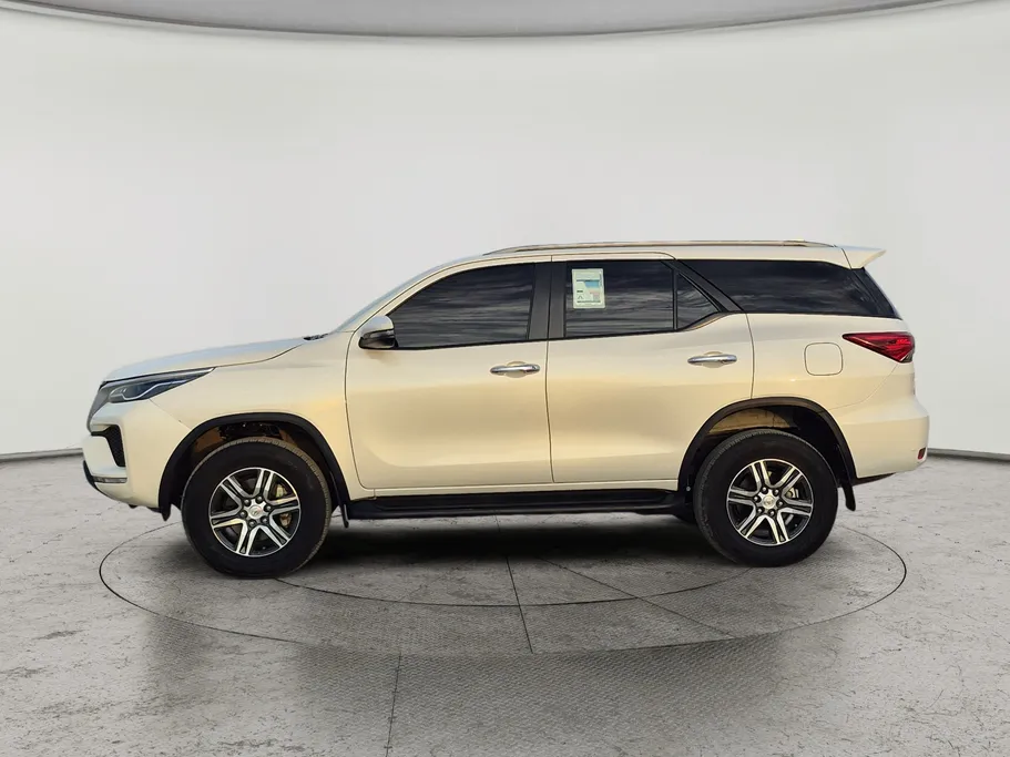 تويوتا فورتشنر GX2 4x4 2021 