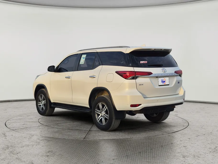 تويوتا فورتشنر GX2 4x4 2021 