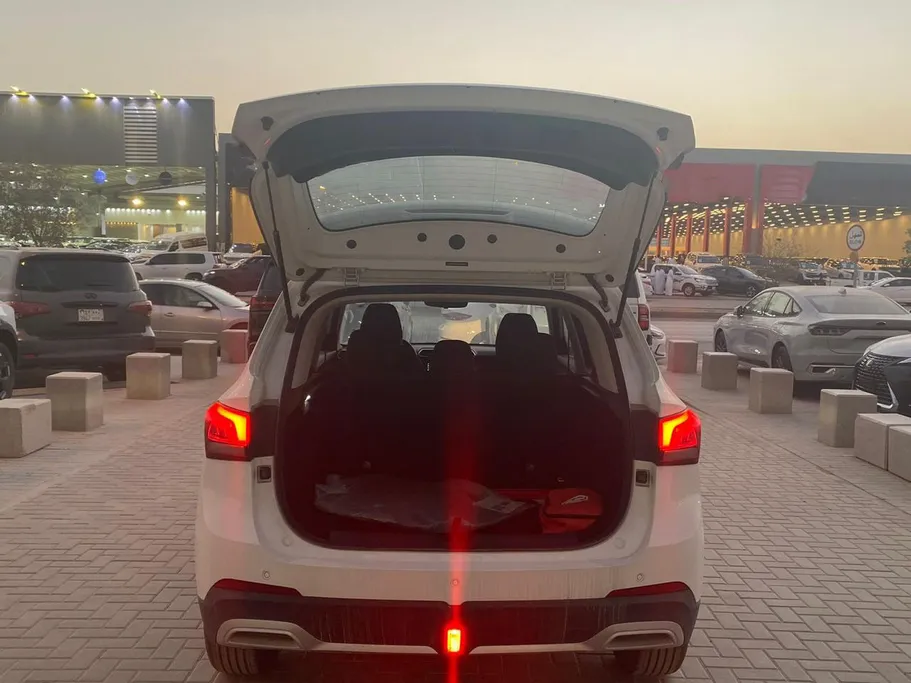 ام جي ZS STD 2025 