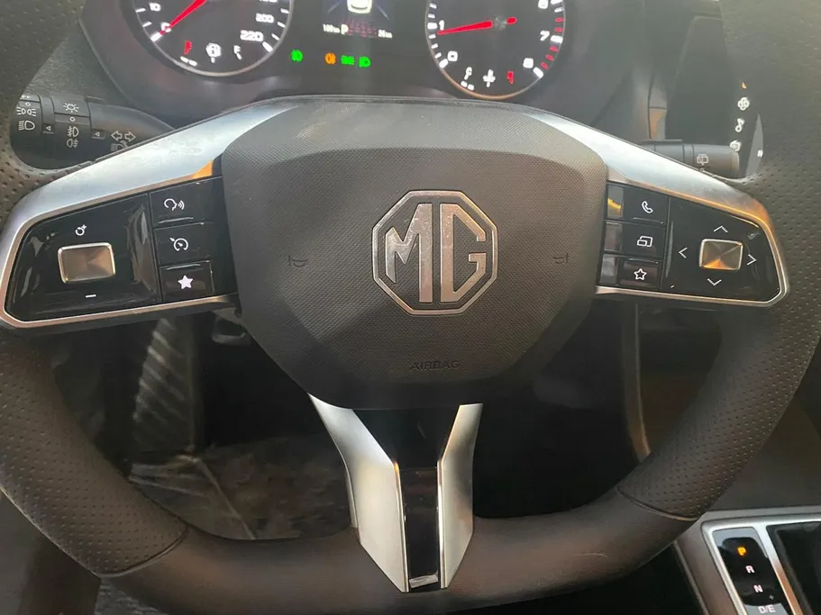 ام جي ZS STD 2025 