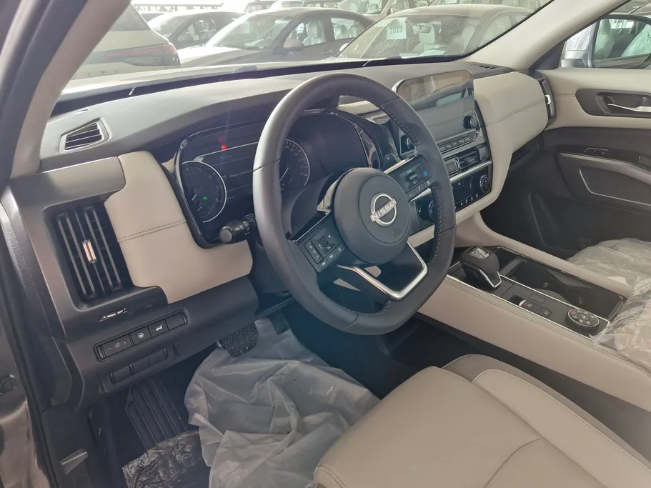 نيسان باثفندر SV 2023 