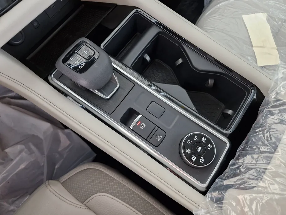 نيسان باثفندر SV 2023 