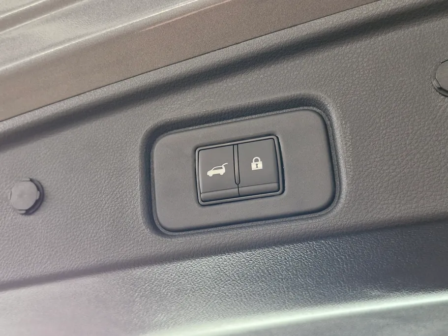 نيسان باثفندر SV 2023 