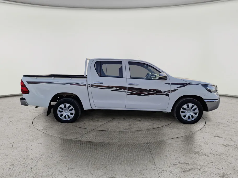 2022 Toyota Hilux DC 4x2 Diesel 