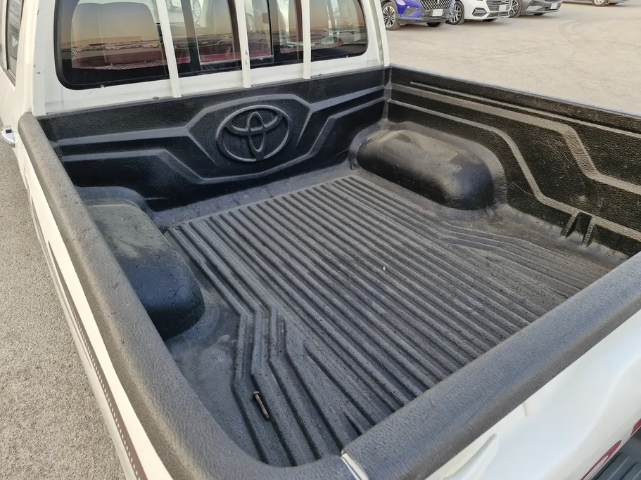 تويوتا هايلكس DC 4x2 Diesel 2022 