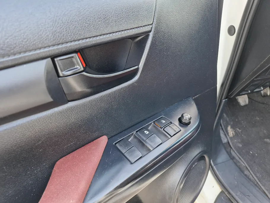 تويوتا هايلكس DC 4x2 Diesel 2022 