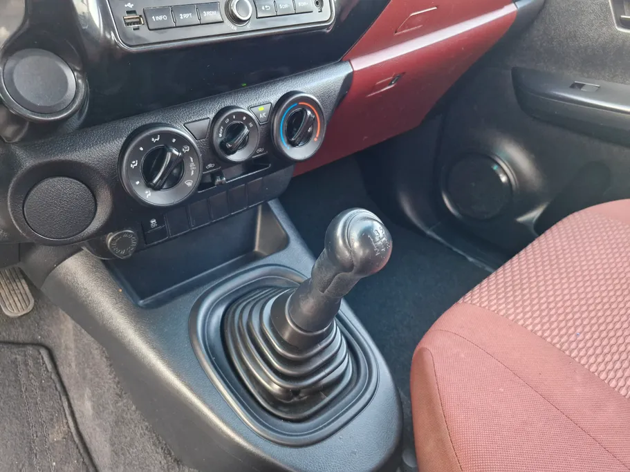 تويوتا هايلكس DC 4x2 Diesel 2022 