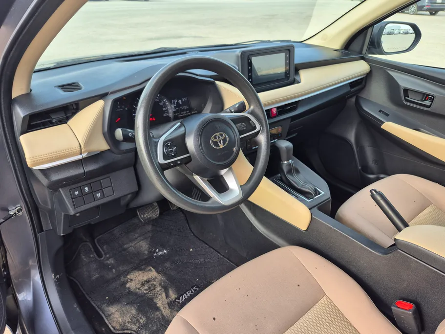 2023 Toyota Yaris  Y 