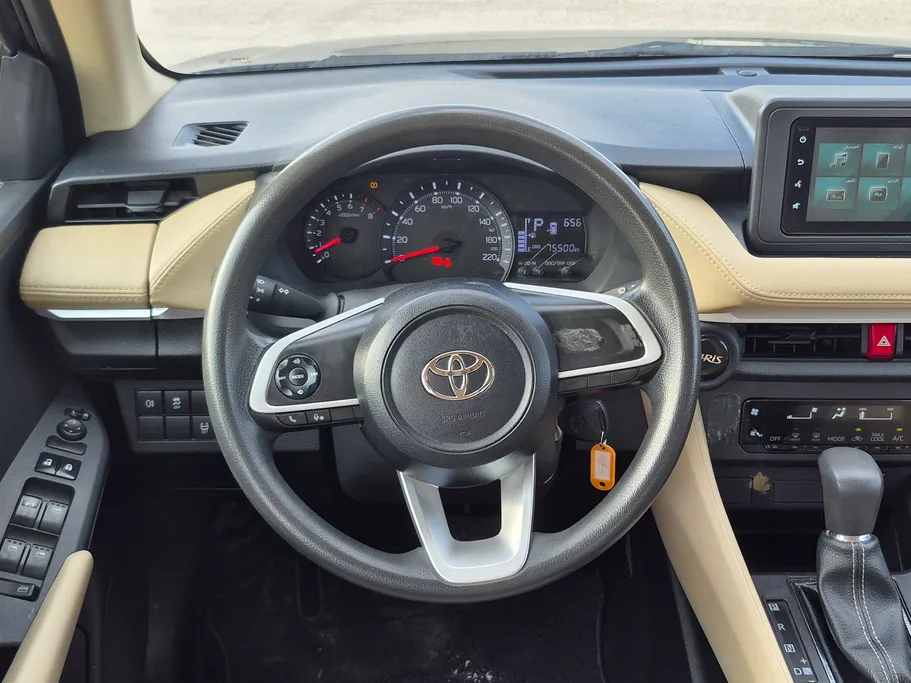 2023 Toyota Yaris  Y 