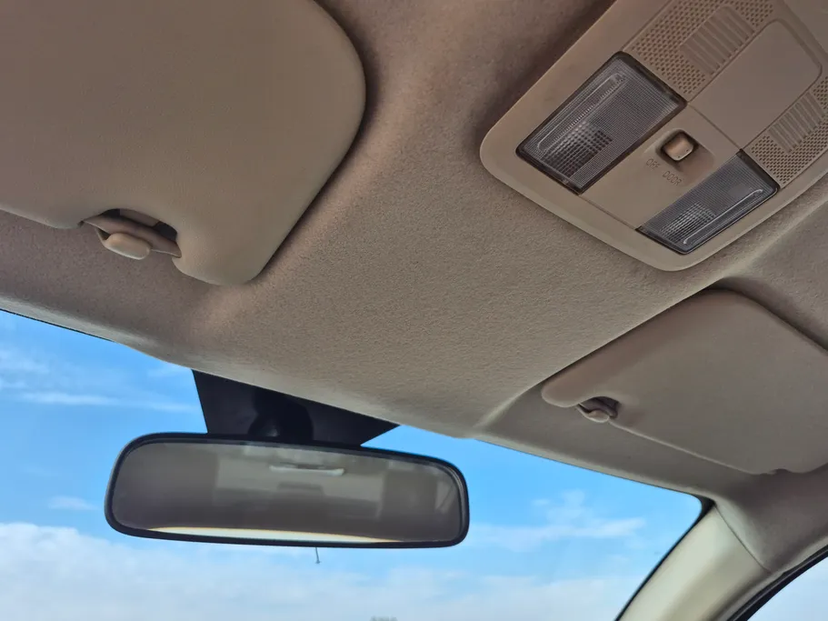 2023 Toyota Yaris  Y 