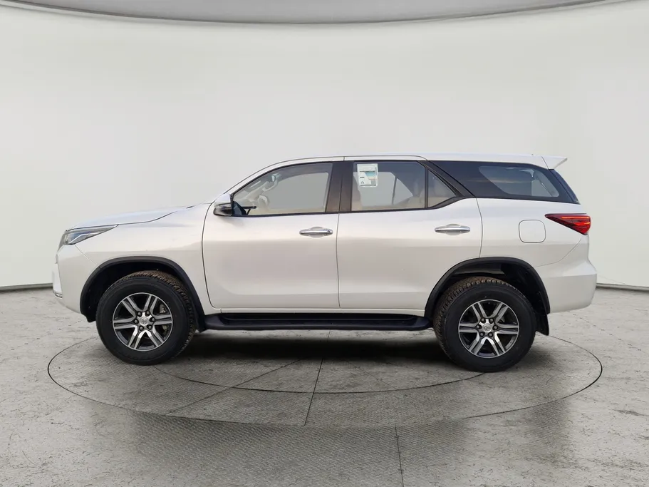 2023 Toyota Fortuner GX2 