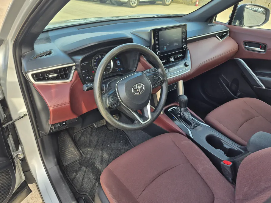 2024 Toyota Corolla Cross XLE 