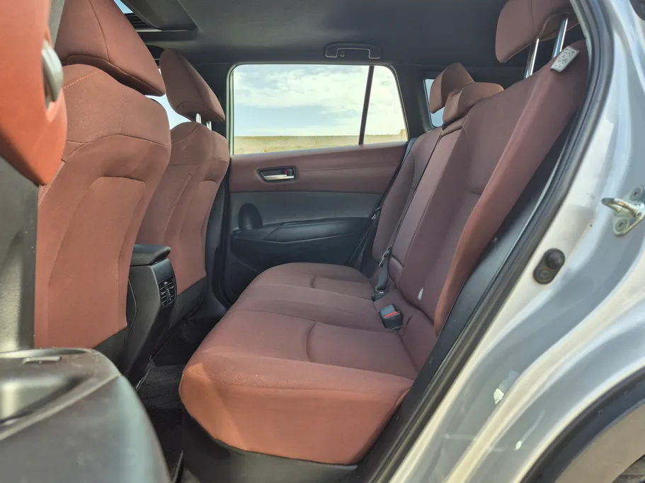 2024 Toyota Corolla Cross XLE 