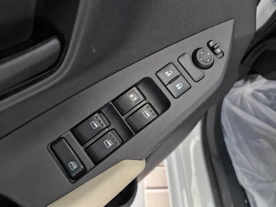 تويوتا يارس Y 2023 