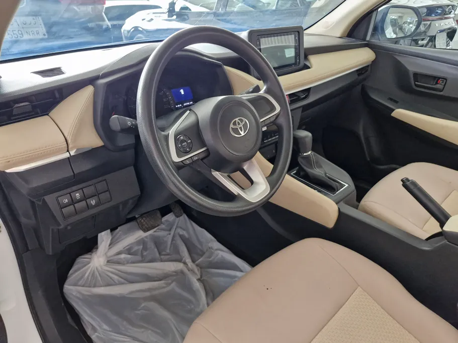 تويوتا يارس Y 2023 