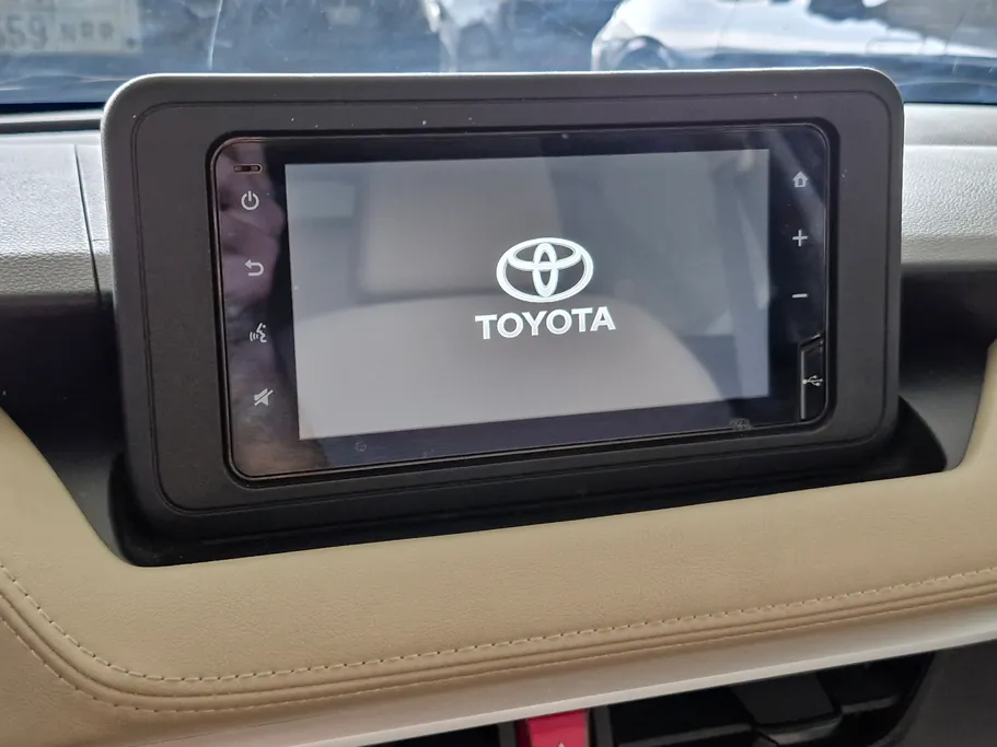 تويوتا يارس Y 2023 