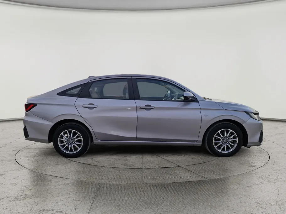 تويوتا يارس Y 2024 