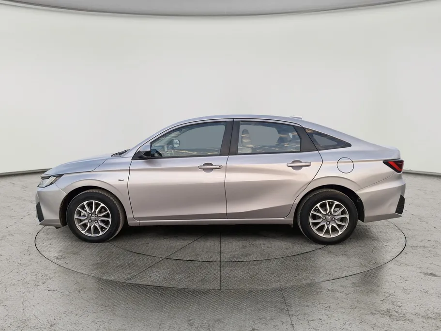 تويوتا يارس Y 2024 