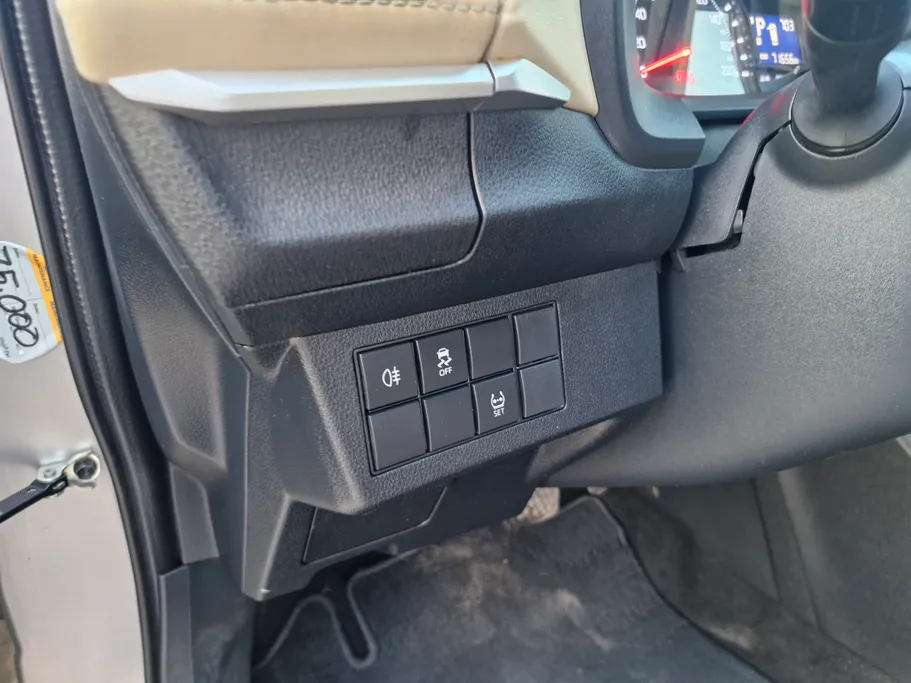 تويوتا يارس Y 2024 