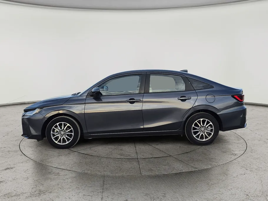 2023 Toyota Yaris  Y 