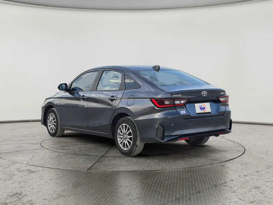 2023 Toyota Yaris  Y 