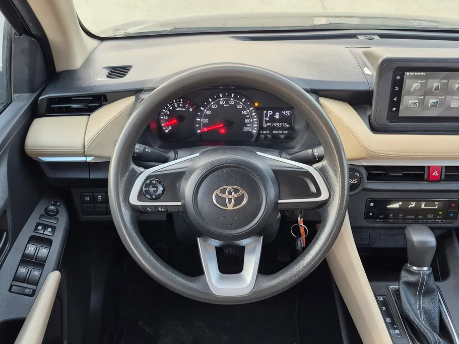 2023 Toyota Yaris  Y 