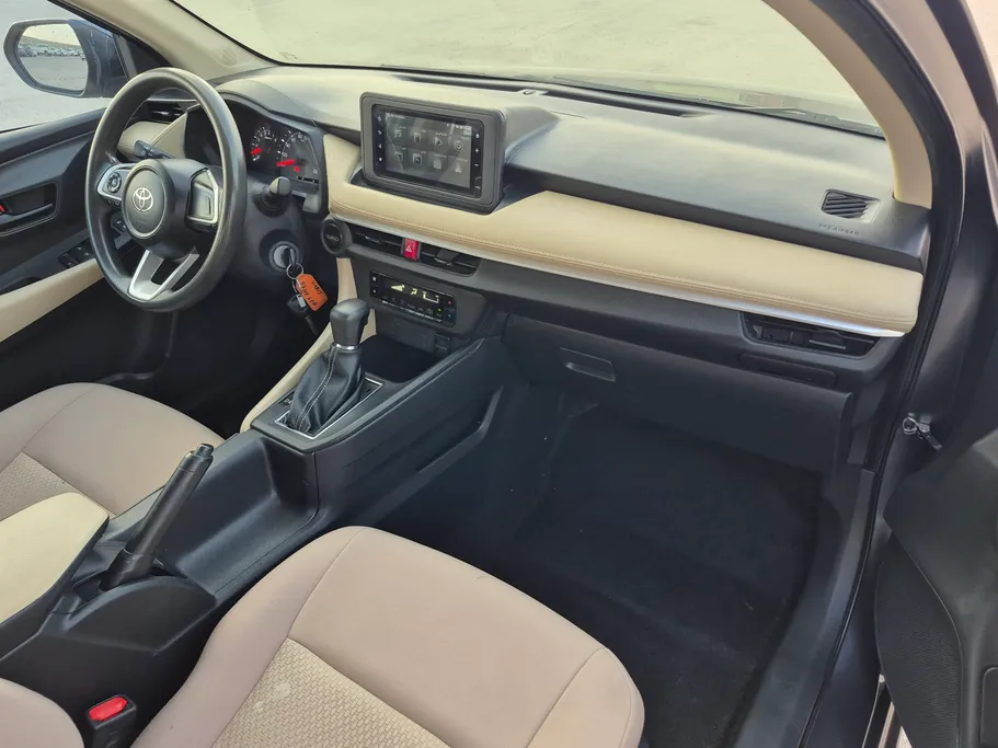 2023 Toyota Yaris  Y 