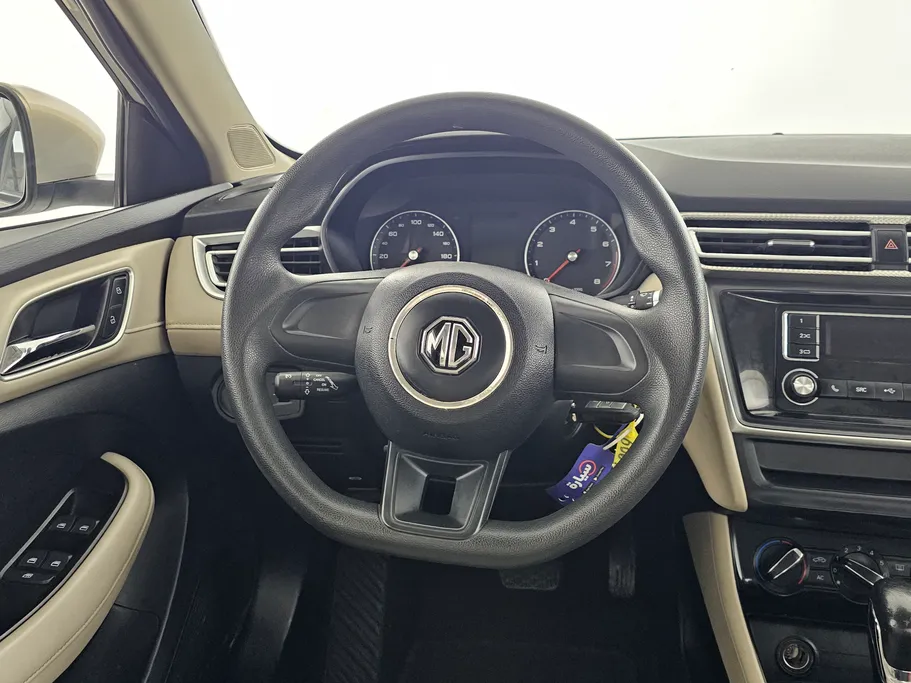 ام جي 5 STD 2022 