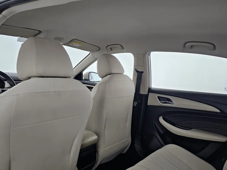 ام جي 5 STD 2022 