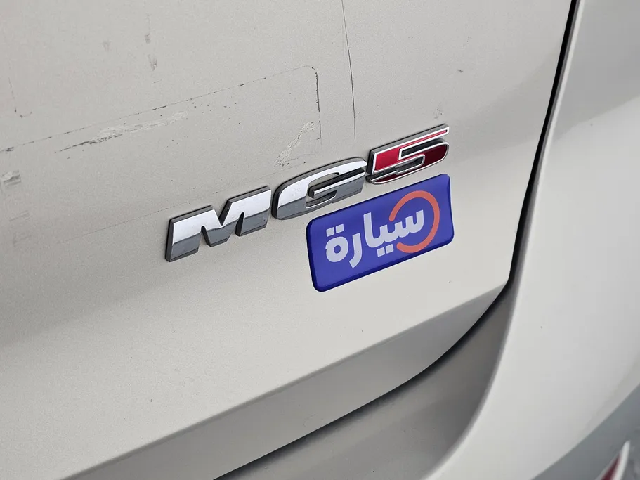 ام جي 5 STD 2022 