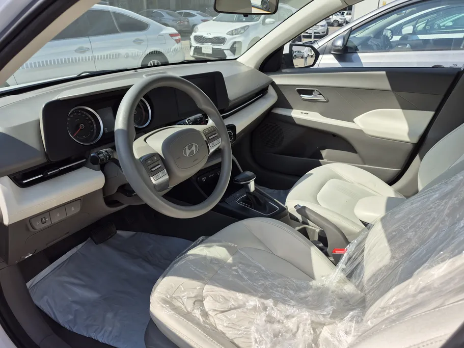 2024 Hyundai Accent Smart 