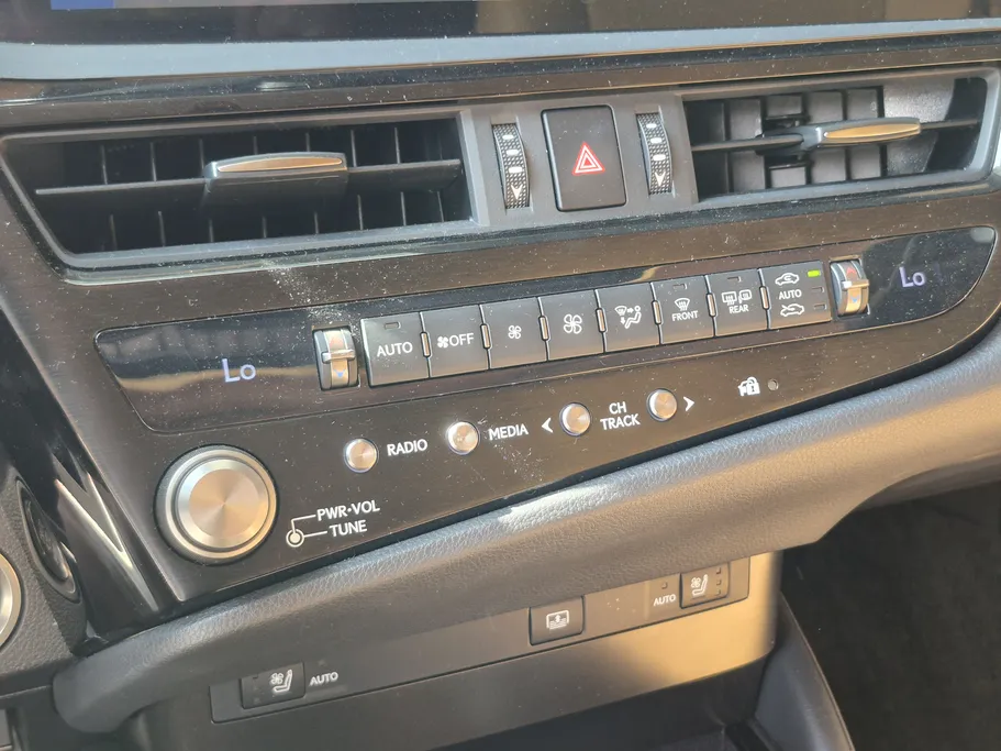 2023 Lexus ES 250 BD Excellence Plus 