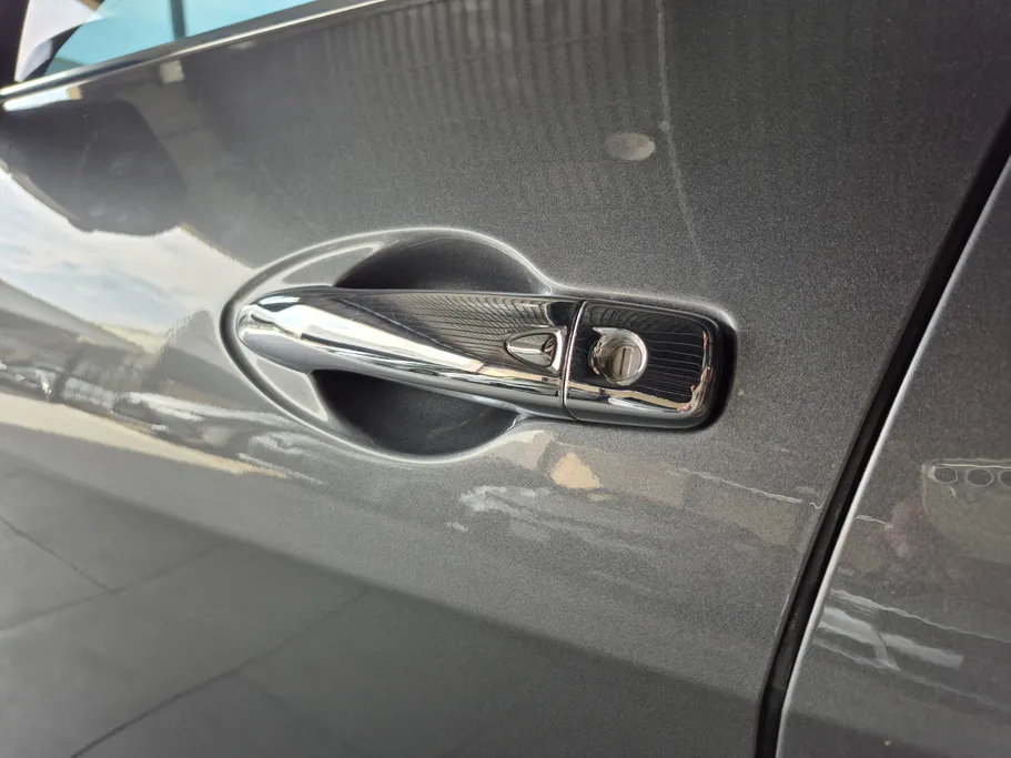 2022 Nissan Maxima SR 