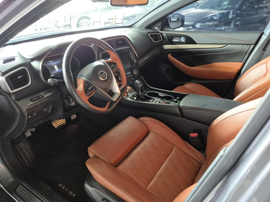 2022 Nissan Maxima SR 
