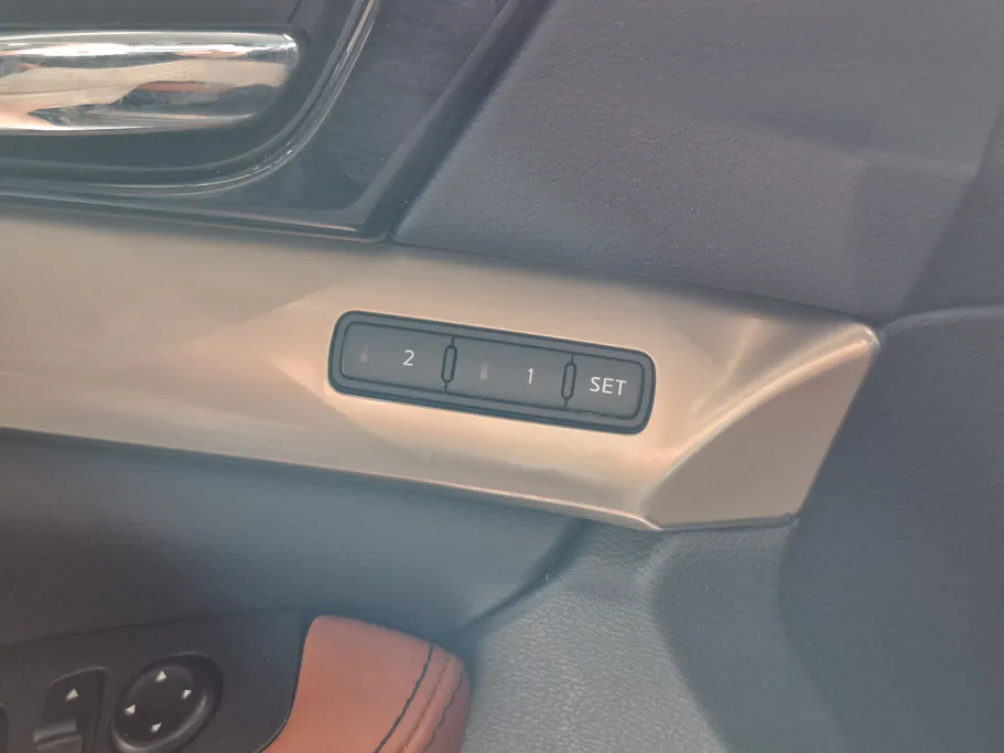 2022 Nissan Maxima SR 