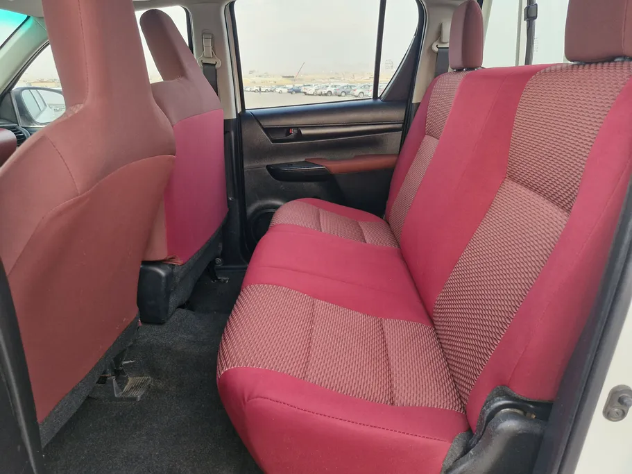 تويوتا هايلكس DC 4x4 Diesel 2022 