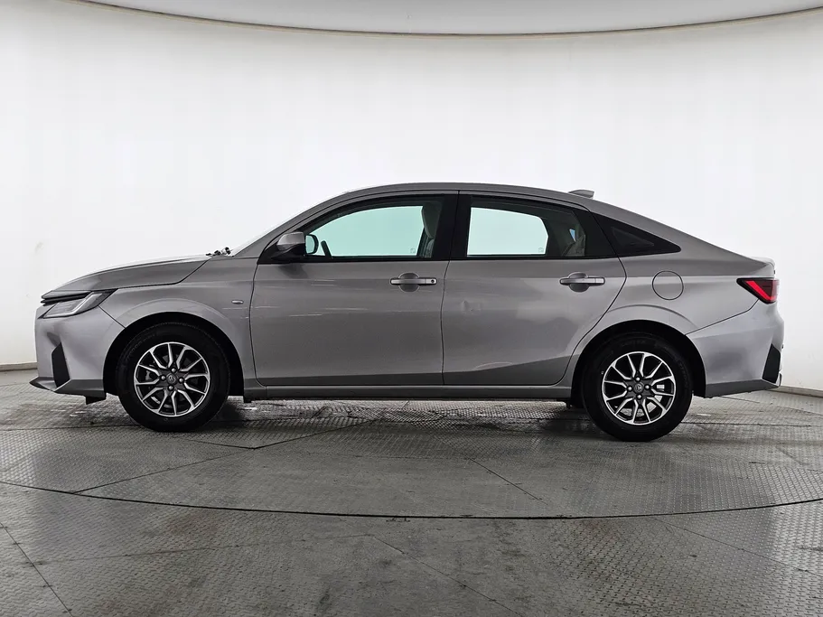 2023 Toyota Yaris  Y 